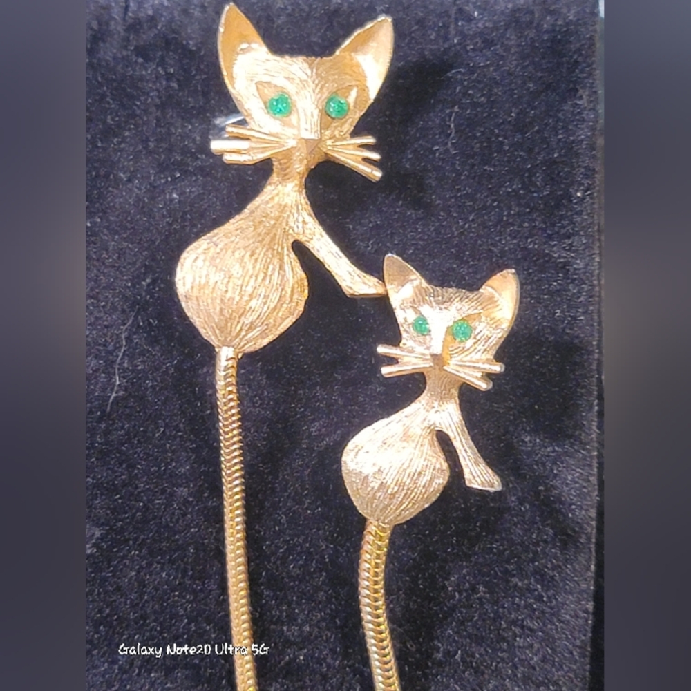 0517. Pair of 1960s ~ Gold Tone Cat Brooches with Green Eyes & Long Tails